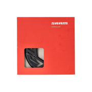 Zwart Sram Crank Eagle T Clip-On Guard voor e-mountainbikes, beschermt ketting en crank tegen vuil en schade.