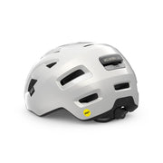 MET E-Mob MIPS e-bike helm in zwart, lichtgewicht en veilig ontwerp met ventilatiegaten voor comfortabel fietsen.