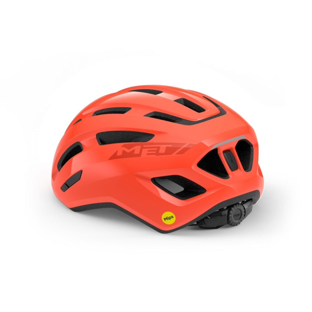 MET Racefiets helm Miles Mips met aerodynamisch ontwerp en ventilatieopeningen, geschikt voor wielrenners.