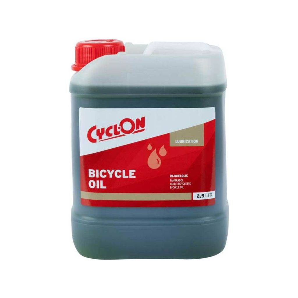 Fietsolie van CyclOn, 2,5 liter, smeermiddel voor fietsen, close-up van de fles en label, geschikt voor onderhoud en smering
