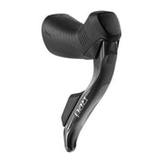 Zwarte Sram Red Axs E1 12/13 hydraulische shifters van koolstof, zichtbaar met bedieningsknoppen en kabelverbinding.