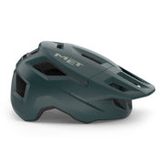 MET MTB fietshelm Shelter MIPS met ventilerende blauwe buitenkant en verstelbare riem, geschikt voor mountainbiken.