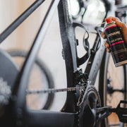 Dynamic Sweatopia antiroest spray in 200 ml flacon, smeermiddel voor bescherming tegen roest op metalen oppervlakken.