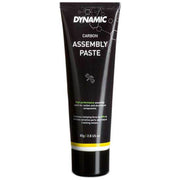 Dynamiq Carbon montagepasta 80 gram, close-up van de pasta met carbonaatstructuur voor montage en reparatiewerkzaamheden