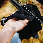 Dynamic Microfiber poetsdoek voor fietsborstels, zwart, zachte microfiber materiaal voor schoonmaak en onderhoud van fietsen.