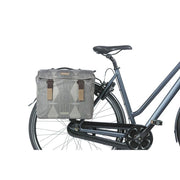 Groene Basil Elegance Mik dubbele fietstas met 40-49 liter capaciteit, geschikt voor fietstassen en bagage.