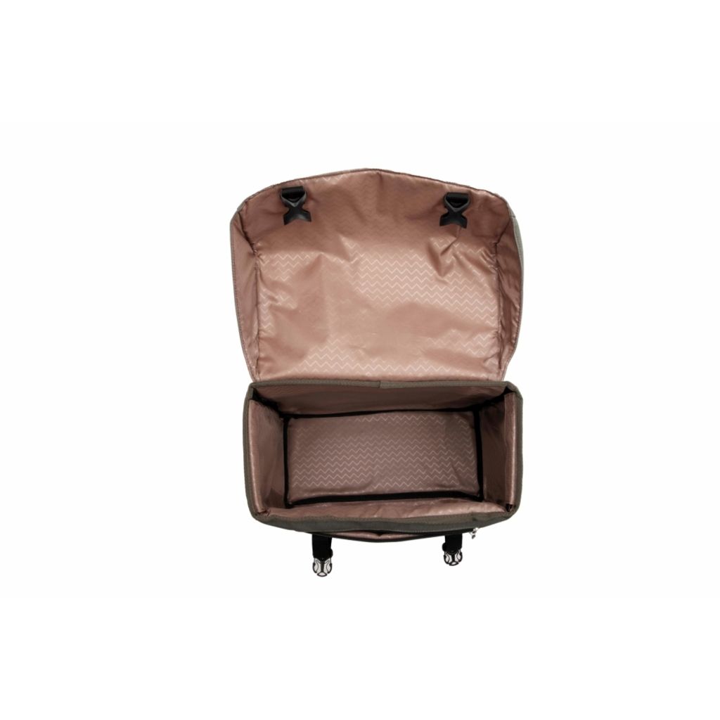 Nieuwe Looxs Joli dubbele fietstas van 37 liter, gemaakt van gerecycled polyester, hangend aan een fiets.