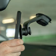 SP Connect fiets telefoonhouder met magneetbevestiging en zuignap, zwart, geschikt voor veilige montage op de fiets.