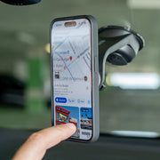 Zwarte SP Connect fiets telefoonhouder met Mag-Align SPC+ zuignap bevestiging, geschikt voor veilige montage op de fiets.