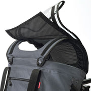 Zwarte KLICKfix Doggy Sunshade zonnescherm voor bescherming van honden tegen zon, bevestigd aan fiets of voertuig.