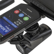 CloseTheGap HideMyBell RaceDay4 Evo bi-carbon GPS houder, lichtgewicht en duurzaam voor wielrenners, bevestigd op fiets.