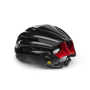 MET Trenta Mips racefietshelm met aerodynamic ontwerp en ventilatiegaten, ontworpen voor wielrenners.