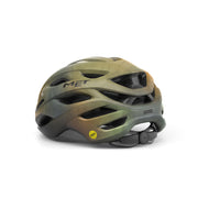 MET Estro Mips racefietshelm met aerodynamisch ontwerp en ventilatieopeningen, geschikt voor wielrenners, op een witte achtergrond.