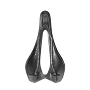 Zwart Selle Italia SLR Carbon racefiets en MTB zadel met lichtgewicht carbon constructie en ergonomisch ontwerp.