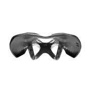Zwart Selle Italia SLR Carbon racefiets en MTB zadel met slank ontwerp en koolstofvezel constructie, zichtbaar op de afbeelding.