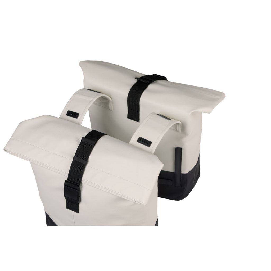 Basil Dubbele Fietstas Cove 28-32L - Le Coq Wielerartikelen