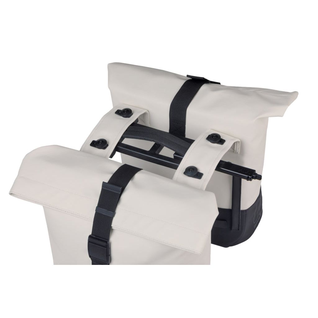 Basil Dubbele Fietstas Cove MIK 28-32L - Le Coq Wielerartikelen