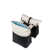 Basil Vive dubbele fietstas van gerecycled PET, zwart met reflecterende details, geschikt voor MIK 28-35 liter, voor op de fiets.