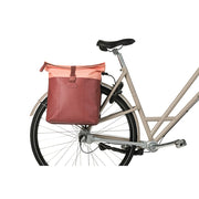 Basil Vive dubbele fietstas van gerecycled PET, geschikt voor MIK 28-35 liter, bevestiging op fietsstuur en achterdrager