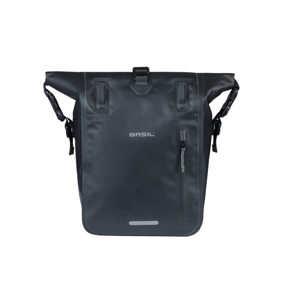 Basil Rivo M enkel fietstas met waterdichte tarpulin, 12-15 liter, bevestigingshaken en zwart ontwerp voor fiets.