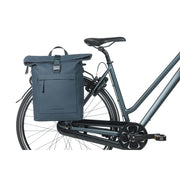 Basil Brooklyn MIK Hooks schoudertas voor fietsen, 17 liter, gemaakt van gerecycled PET, met verstelbare schouderriem en verstelbare bevestiging