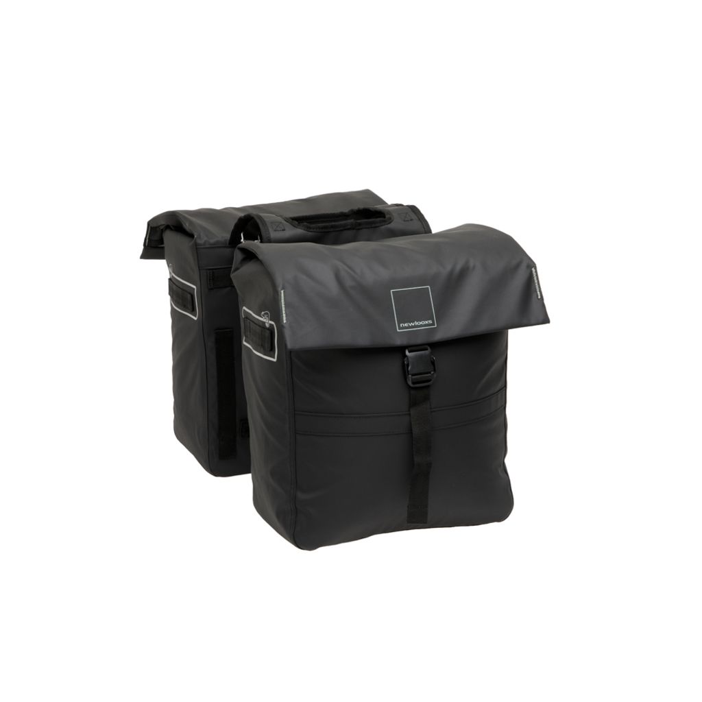 Dubbele fietstas van New Looxs Leeds, 38 liter, gemaakt van gerecycled polyester, met stevige handgrepen en reflecterende details.