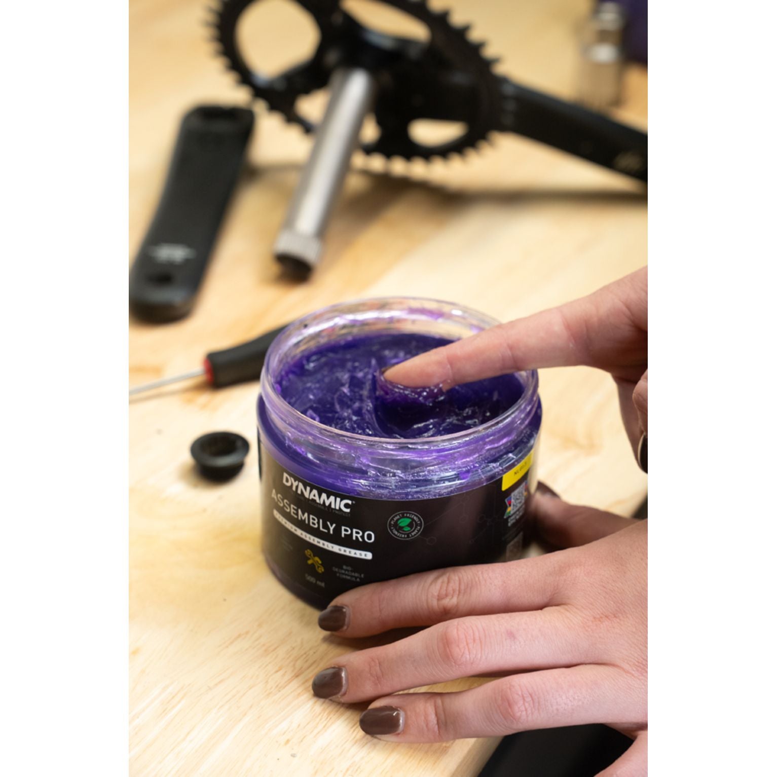 Dynamic Assembly Pro Montagepasta Pot 500 Ml Carbon - Le Coq Wielerartikelen