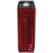 Axa NYX Steady Dynamo achterlicht met spatbord en Z-reflector, helder en veilig voor fietsverlichting.