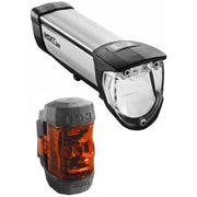 Busch & Müller Ixon Core en Ixxi USB oplaadbaar achterlicht in zwart/zilver met 50 Lux verlichting, zichtbaar op de afbeelding.
