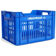Urban Proof fietskrat van 30 liter, gemaakt van gerecycled kunststof, geschikt voor fietsgebruik en duurzame opslag.