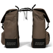 Urban Proof dubbele cargo fietstas van gerecycled materiaal met 38 liter capaciteit, geschikt voor stevige fietstassen.