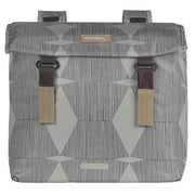 Dubbele Basil fietstas Elegance 40-49 liter in groene kleur, geschikt voor fietsaccessoires en bagage.