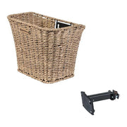 Basil Bremen rieten fietsmand voorop met bevestigingssysteem, ideaal voor boodschappen en fietsaccessoires.