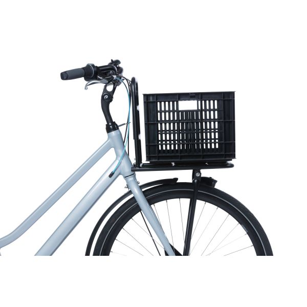 Basil Fietskrat M van 29,5 liter, gerecycled kunststof, geschikt voor fietsaccessoires en bagage, zwart en stevig.