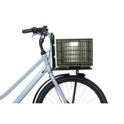 Basil fietskrat van gerecycled kunststof, 29,5 liter, geschikt voor fietsmanden, zwart, stevig en milieuvriendelijk.
