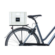 Basil fietskrat M van gerecycled kunststof, 29,5 liter, geschikt voor fietsen, met handvatten en stevige constructie