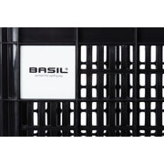 Basil Crate L 40 liter fietskrat van gerecycled kunststof, geschikt voor fietsaccessoires en bagage, zichtbaar in de afbeelding