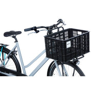 Basil Crate L 40 liter fietskrat van gerecycled kunststof, geschikt voor fietsen en bagage, in natuurlijke kleur.