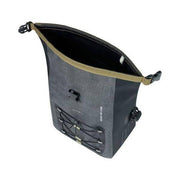 Basil Navigator Storm MIK enkele fietstas, waterdicht, 12-15 liter, geschikt voor fietser met bagagedrager, zwart en robuust.