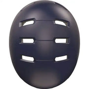Abus Skurb Urban Safety MTB-helm met ventilatiegaten en verstelbare riem, ontworpen voor veilige stads- en mountainbiketochten.