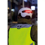 Abus Hud-Y urban e-bike helm met oplaadbare magnetische achter-LED, veiligheidshelm met ventilatie en verstelbare riem.