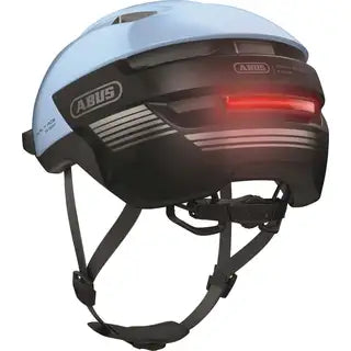Abus Purl-Y Ace speed pedelec helm met aerodynamisch ontwerp en ventilatieopeningen, geschikt voor snelle e-bikes.