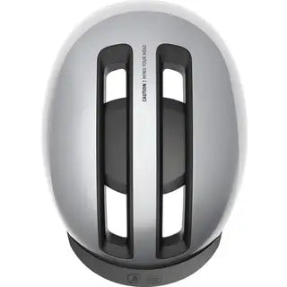 Abus E-bike helm Hud-Y in zwart met ventilatiegaten en verstelbare riem, geschikt voor elektrische fietsen.