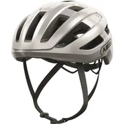 Abus Powerdome Mips racefietshelm met aerodynamisch design en ventilatieopeningen, gemaakt in Italië, op een witte achtergrond.