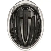 Abus Gamechanger 2.0 racefietshelm met aerodynamisch blade-design en ventilatieopeningen, liggende position voor wielrennen.