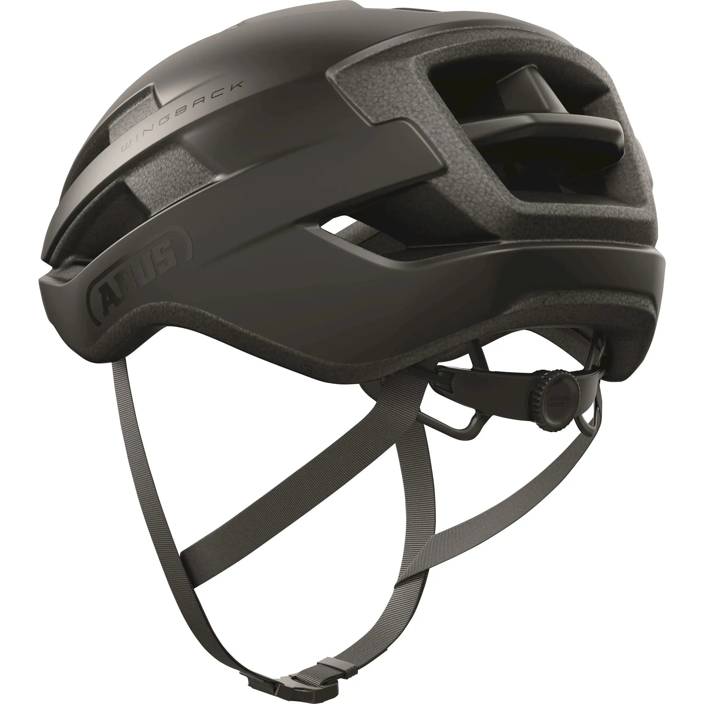 Abus Wingback racefietshelm met aerodynamisch ontwerp en ventilatieopeningen, geschikt voor wielrenners, op een witte achtergrond