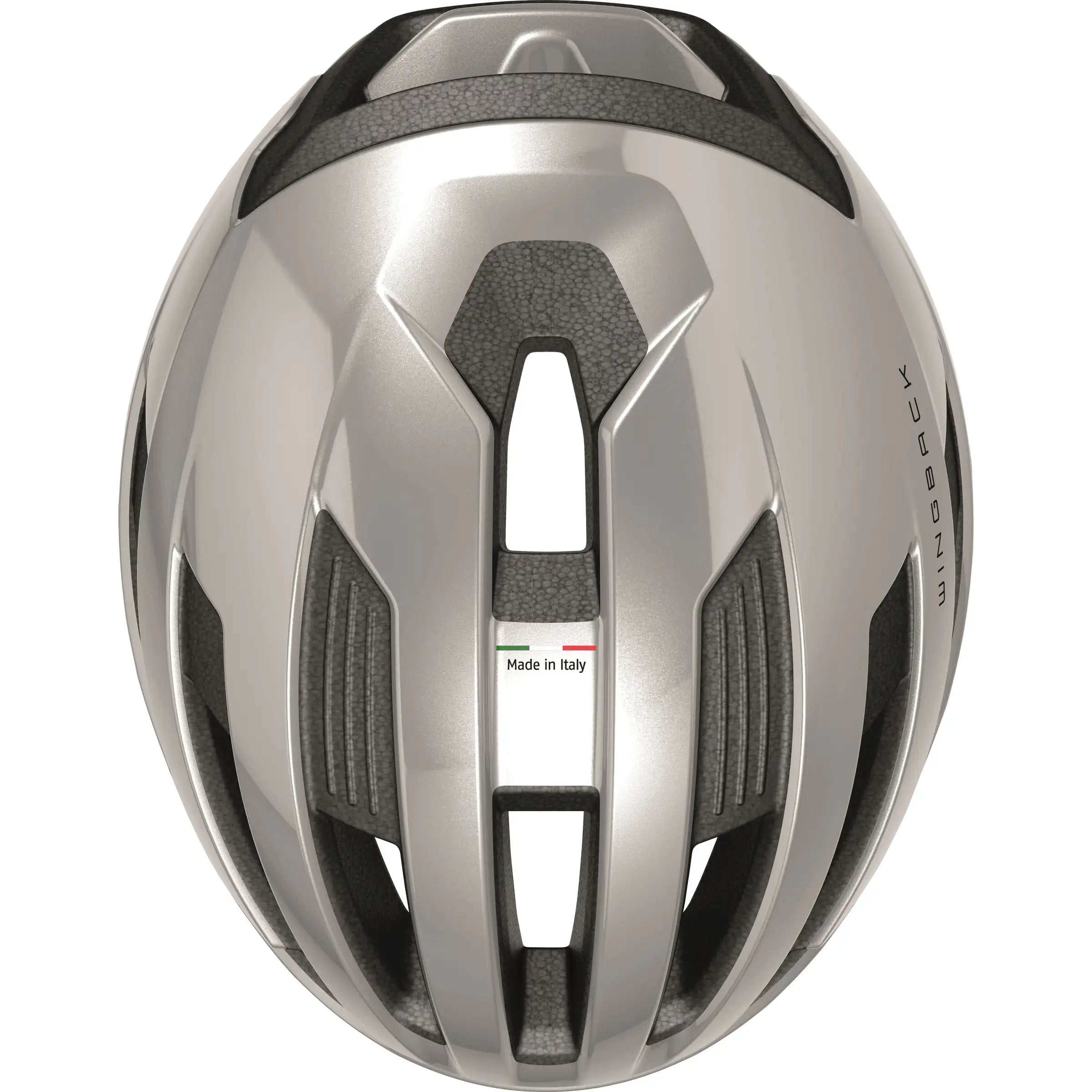 Abus Wingback racefietshelm met aerodynamisch ontwerp en ventilerende ventilatiegaten, geschikt voor wielrenners.