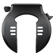 Robuuste Axa Ringslot Solid Plus en accu slot voor Bafang e-bike, zwart metalen beveiligingsslot op een fiets bevestigd
