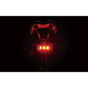 Cateye Omni 3 TL-LD135-R achterlicht met batterij en 360° zichtbaarheid, zwart, voor veilig fietsen.