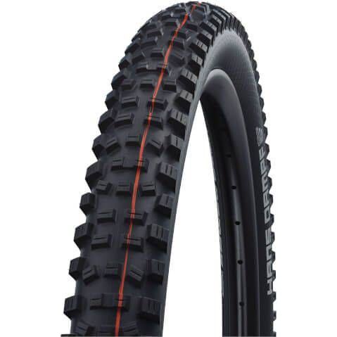 Zwarte Schwalbe Hans Dampf Addix Soft MTB vouwband 26x2.35 inch, geschikt voor mountainbikes, op een witte achtergrond